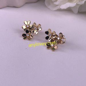 VAN CLEEF & ARPEL FRIVOLE EARSTUDS 3 FLOWERS