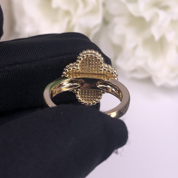 VAN CLEEF & ARPEL VCA 18CT GOLD VINTAGE ALHAMBRA DIAMOND RING ONYX