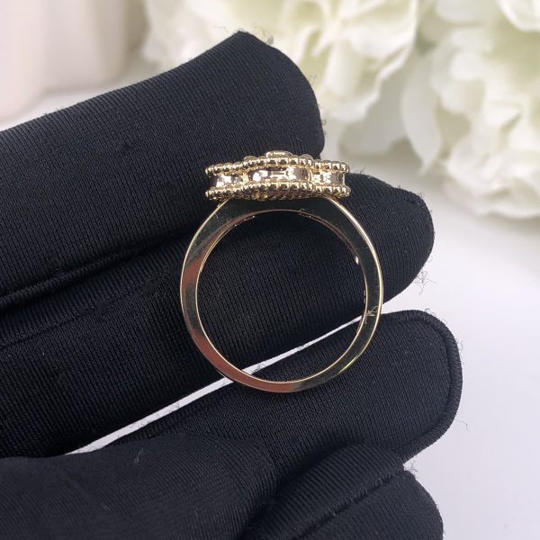 VAN CLEEF & ARPEL VCA 18CT GOLD VINTAGE ALHAMBRA DIAMOND RING ONYX