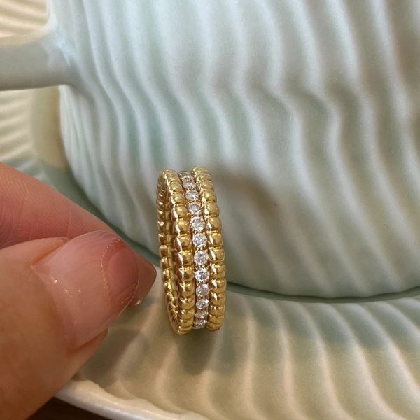 18K Yellow Gold Van Cleef & Arpels Perlée Diamond Ring 1 Rows VCARP4E100