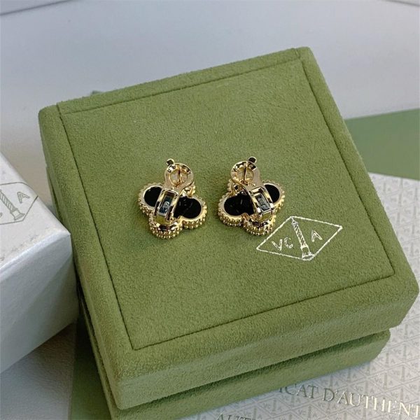 Van Cleef & Arpels Vintage Alhambra Earrings Onyx 18K Yellow Gold VCARA44200